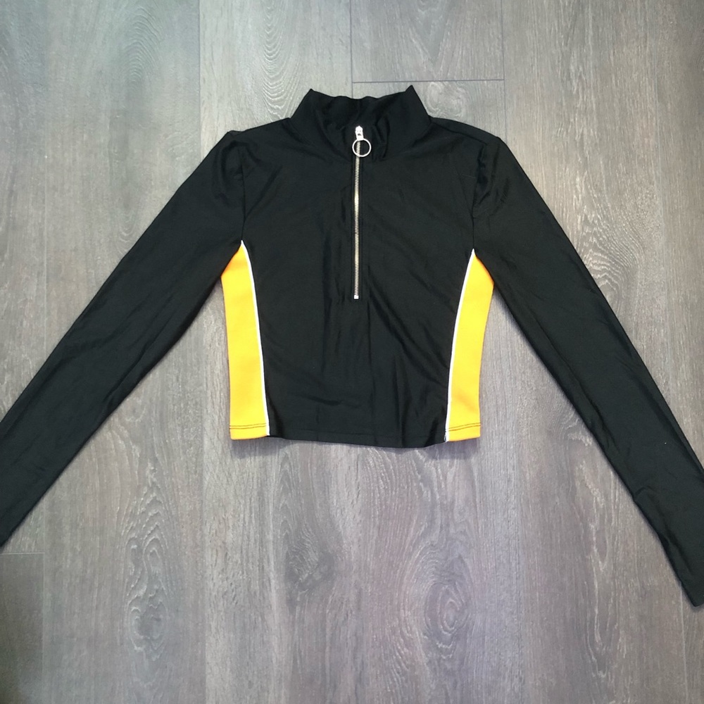 Long sleeve half zip crop top